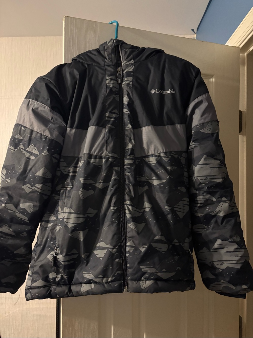 Columbia Men's Black & Gray Patterned Insulated Hooded Puffer Jacket